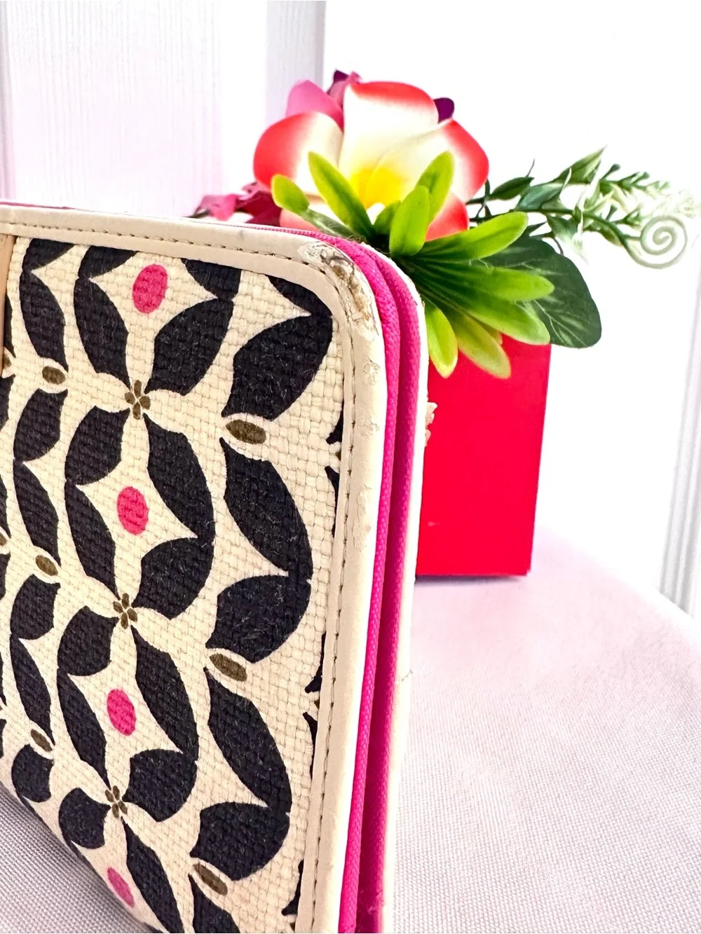SPARTINA ~ Geometric Pattern Wallet in Black, Cream and Pink w/Back Coin Slot